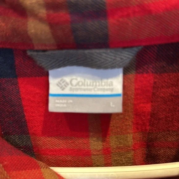 EUC Men’s Columbia Flannel button down. Size Large - Picture 4 of 4